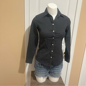BANANA REPUBLIC POLKA DOT WOMEN DRESS SHIRT BLACK AND WHITE IN SIZE 0